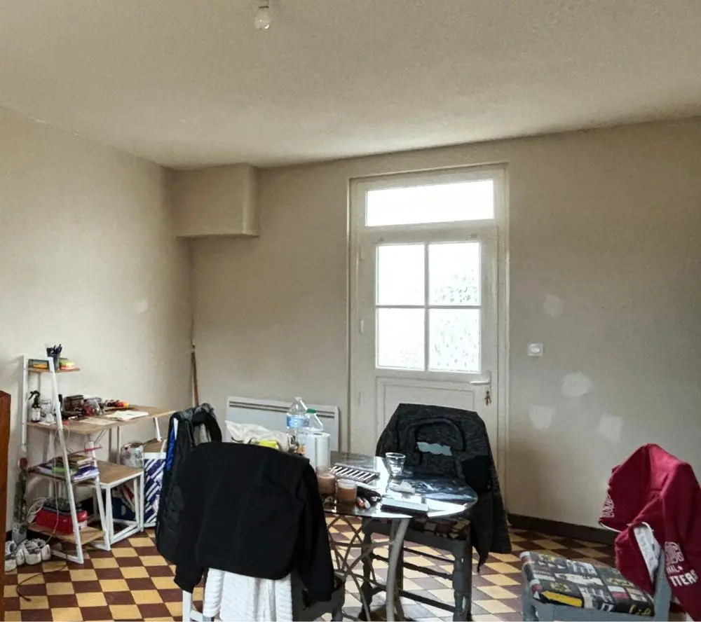 Séjour d’un logement de l’immeuble de rapport — avant travaux